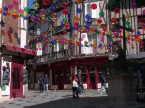 Un ciel de ballons, Rue de la Boucherie !
